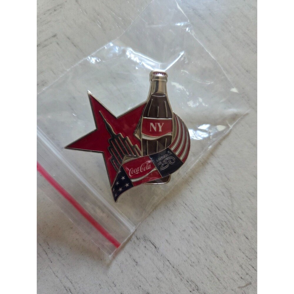 Coca Cola Bottle Pin America 250 New York, Brand New